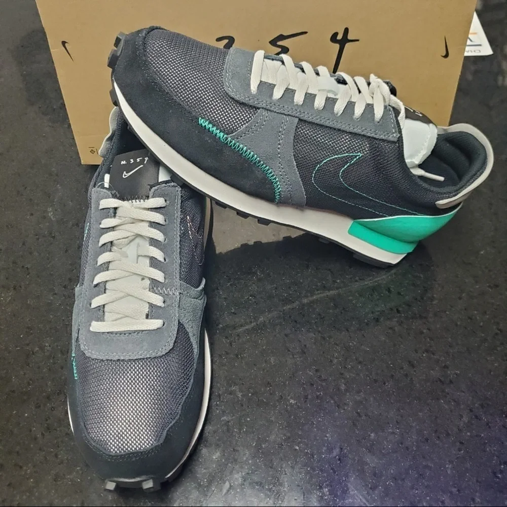 Nike sz daybreak